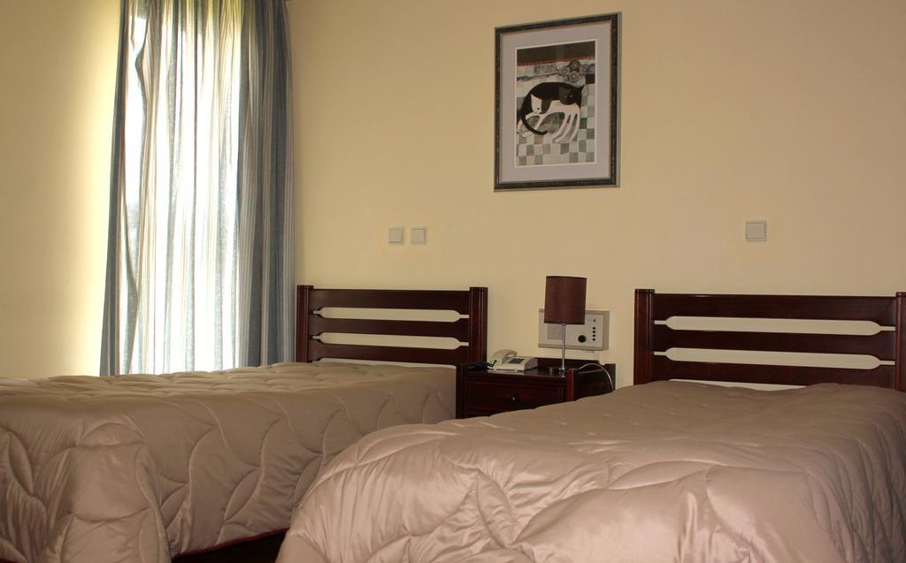 Hotel Dom Leal วาลองโก ภายนอก รูปภาพ